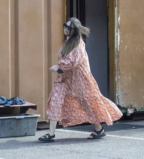 Lacey Turner feet photo thumbnail