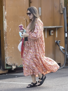 Lacey Turner feet photo thumbnail