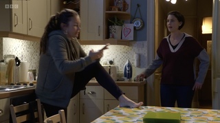Lacey Turner feet photo thumbnail