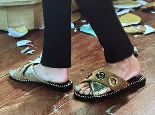 Lacey Turner feet photo thumbnail