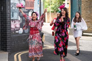 Lacey Turner feet photo thumbnail