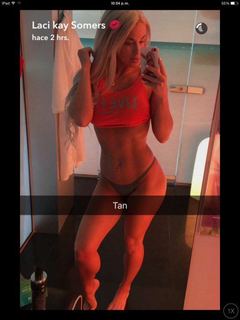Laci Kay Somers feet photo thumbnail