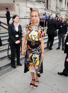 Lady Amelia Windsor feet photo 6
