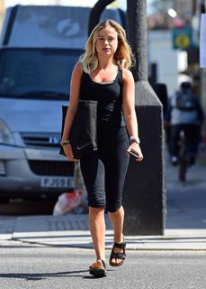 Lady Amelia Windsor feet photo 8
