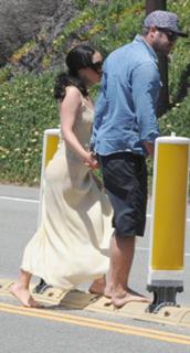 Lady Gaga feet photo thumbnail