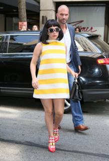 Lady Gaga feet photo thumbnail
