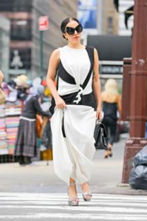 Lady Gaga feet photo thumbnail