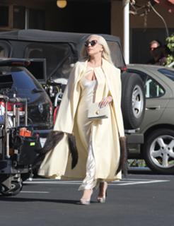 Lady Gaga feet photo thumbnail