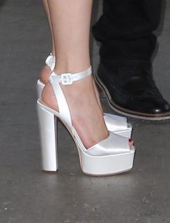 Lady Gaga feet photo thumbnail