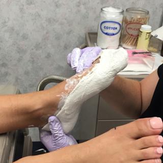 Lady Gaga feet photo thumbnail