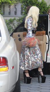 Lady Gaga feet photo thumbnail