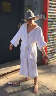 Lady Gaga feet photo thumbnail