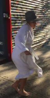 Lady Gaga feet photo thumbnail
