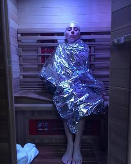 Lady Gaga feet photo thumbnail