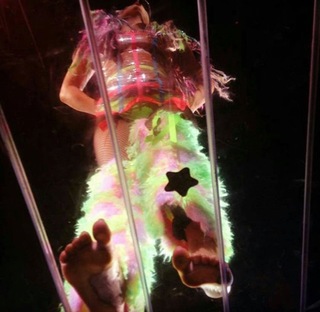Lady Gaga feet photo thumbnail