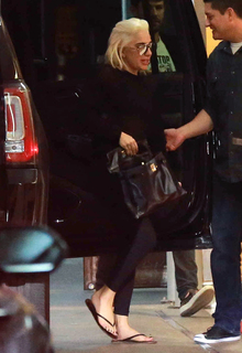 Lady Gaga feet photo thumbnail