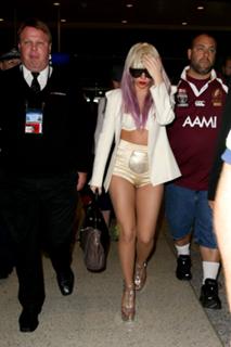 Lady Gaga feet photo thumbnail