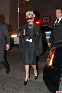 Lady Gaga feet photo thumbnail