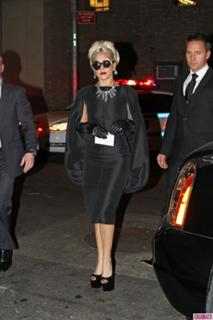 Lady Gaga feet photo thumbnail