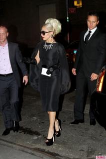 Lady Gaga feet photo thumbnail
