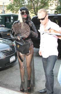 Lady Gaga feet photo thumbnail