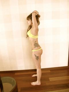 Lady Gaga feet photo thumbnail
