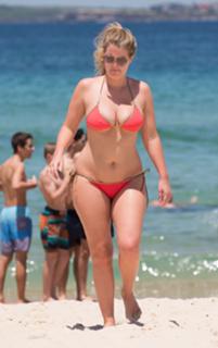 Lady Kitty Spencer feet photo 7
