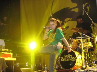 Lady Sovereign feet photo 2