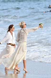 Laeticia Hallyday feet photo 17