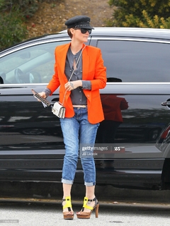 Laeticia Hallyday feet photo 20