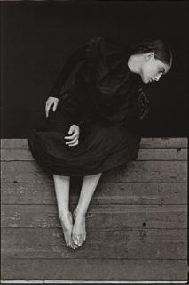 Laetitia Casta feet photo thumbnail