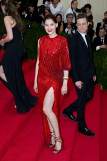 Laetitia Casta feet photo thumbnail