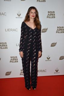 Laetitia Casta feet photo thumbnail
