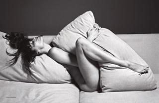 Laetitia Casta feet photo thumbnail