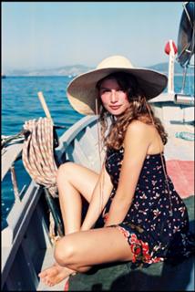 Laetitia Casta feet photo thumbnail