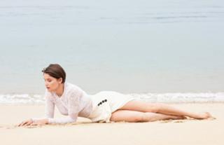 Laetitia Casta feet photo thumbnail