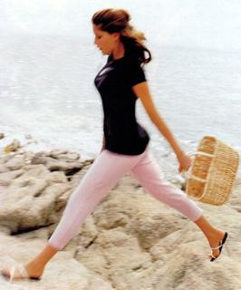 Laetitia Casta feet photo thumbnail