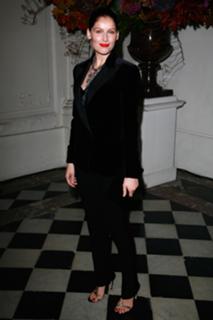 Laetitia Casta feet photo thumbnail