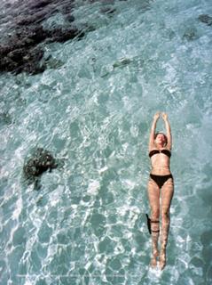 Laetitia Casta feet photo thumbnail