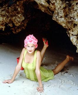 Laetitia Casta feet photo thumbnail