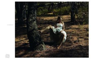 Laetitia Casta feet photo thumbnail