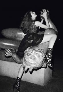 Laetitia Casta feet photo thumbnail