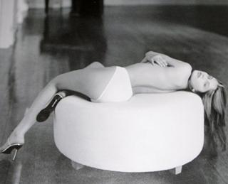 Laetitia Casta feet photo thumbnail
