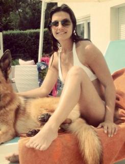 Laetitia Milot feet photo thumbnail