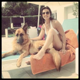 Laetitia Milot feet photo thumbnail
