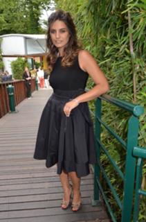Laetitia Milot feet photo thumbnail