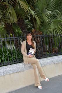 Laetitia Milot feet photo thumbnail