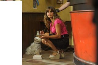 Laetitia Milot feet photo thumbnail