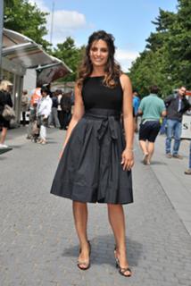 Laetitia Milot feet photo thumbnail