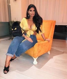 Laetitia Thomas feet photo 9